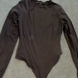 FITS EVERYBODY LONG SLEEVE CREW NECK BODYSUIT | COCOA Medium